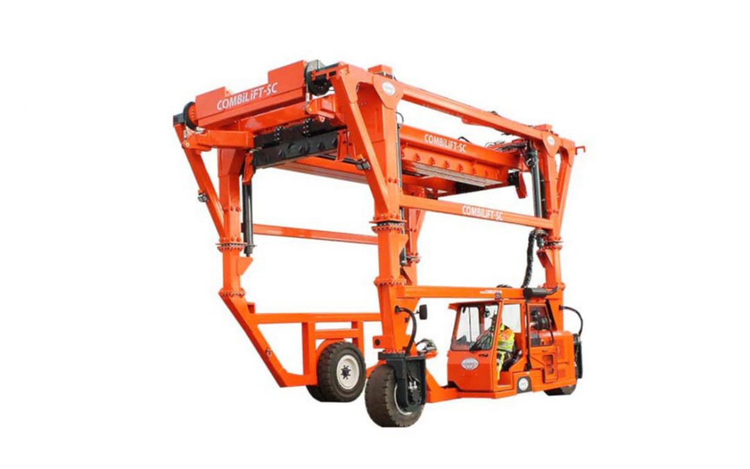COMBILIFT STRADDLE CARRIER